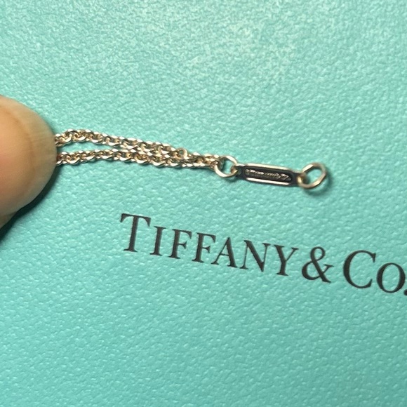 Tiffany & Co. 💯% Auth Turquoise Enamel Infinity Necklace w/Pouch ✨EUC✨ - Picture 4 of 9